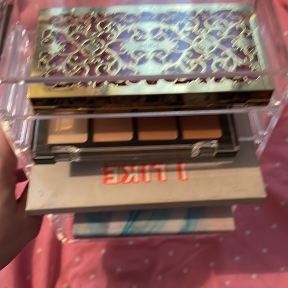 acrylic organizer for smaller eyeshadow palettes - Picture 3 of 4